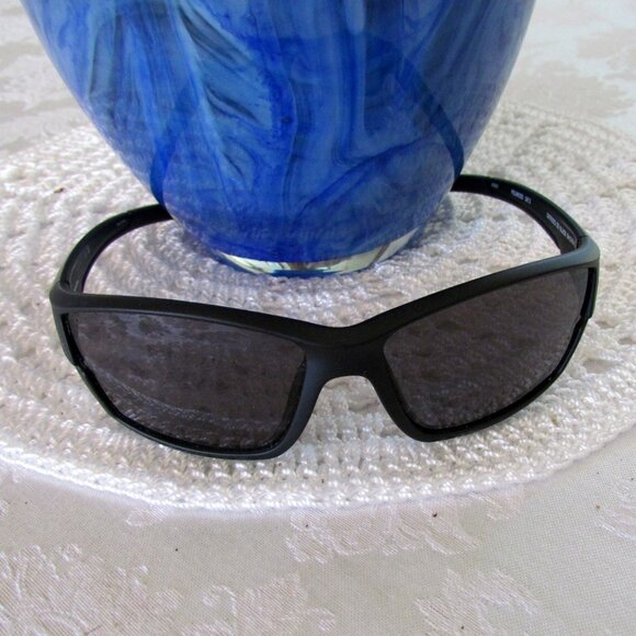 SUNGLASSES, CHAMPION BLACK POLARIZED CAT.3 WOMEN'S & MEN'S UNISEX w HARD CASE - Picture 5 of 7